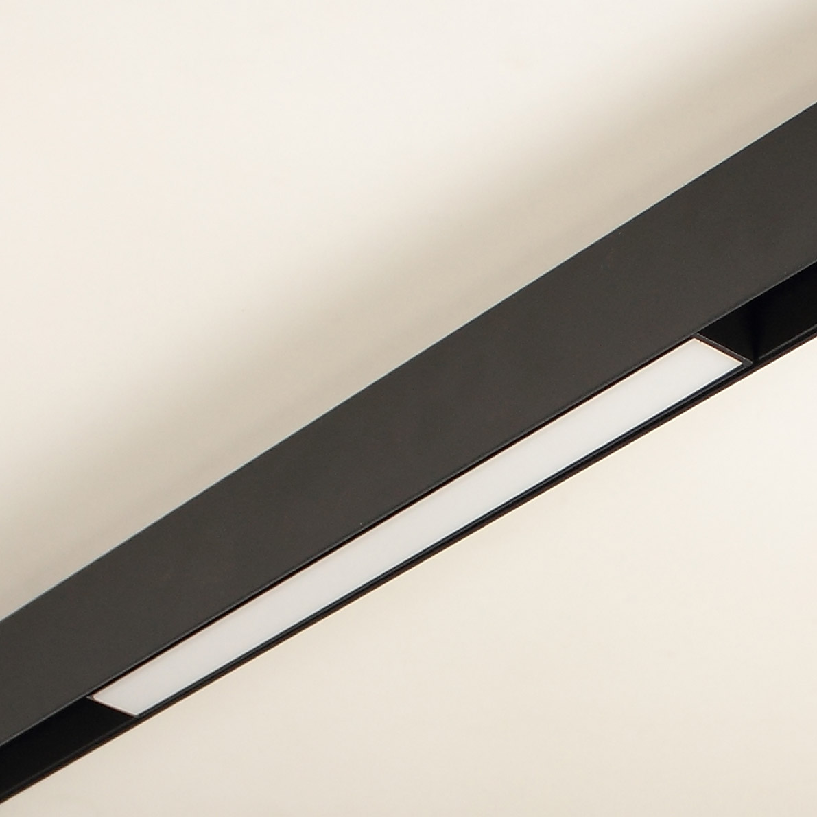 Светодиодный трековый магнитный светильник JH-MT30C MX31 (10W, 48V, дневной белый, 20 мм) - изображение 2